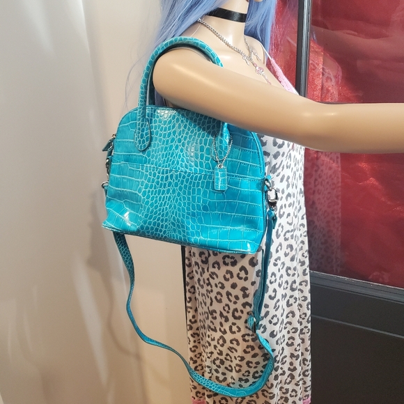 Danier Aqua Alligator Handle Bag Cossbody - Picture 2 of 10